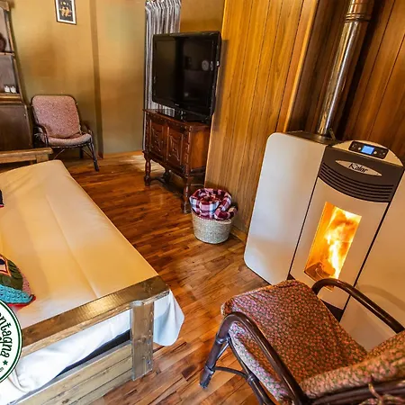 Posto Di Montagna - Elegante Di 3 Nella Quiete Della Natura, Arredato In Vero Stile Casa Di Montagna, Free Wifi - Netflix, Disney, Dazn, Prime Video, Infinity